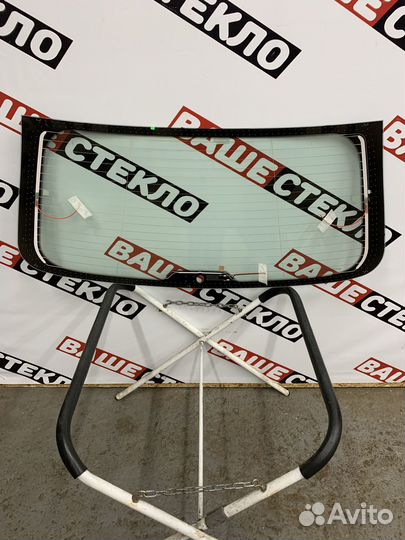 Заднее стекло на Kia Ceed JD универсал Замена