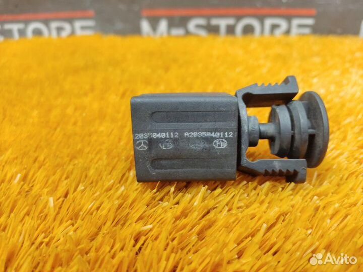 Крепление радиатора Mercedes-Benz Clk-Class C209