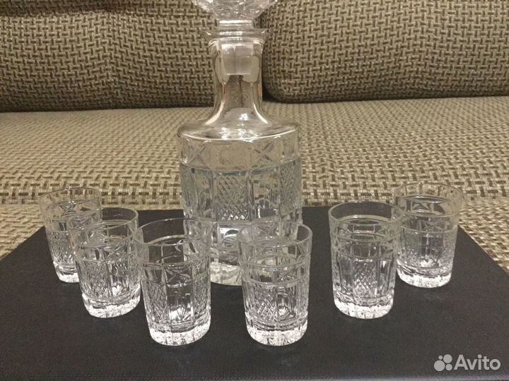 Штоф хрустальный и 6 стопок