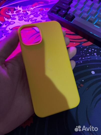 Силиконовый commo Shield Case, iPhone 13, MagSafe