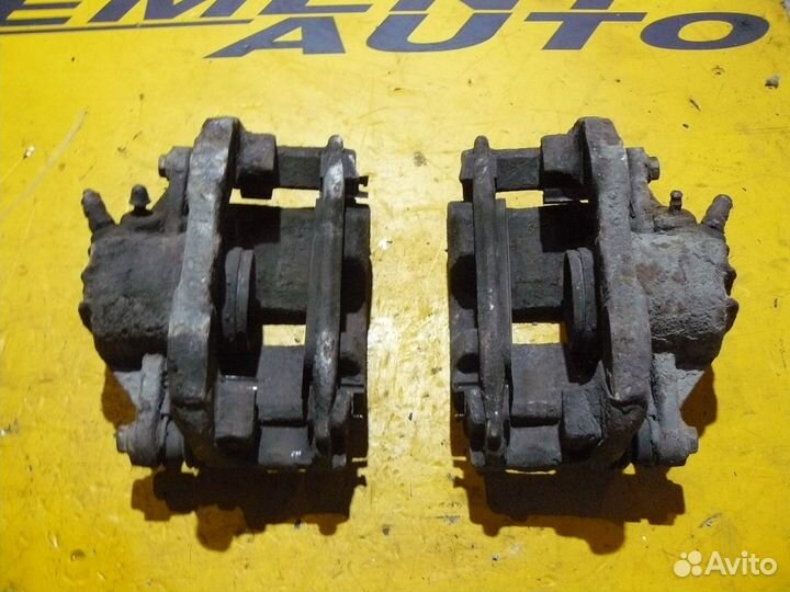 Суппорт тормозной передний Peugeot 307