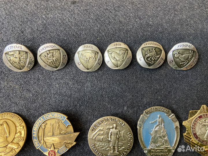 Значки, монеты