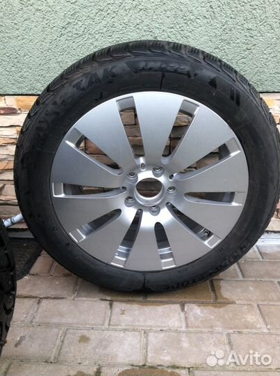 Bridgestone Blizzak LM-32 225/50 R17