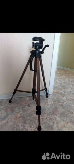 Штатив для фотоаппарата