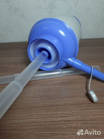 Ручная помпа для воды. Новая Не бу