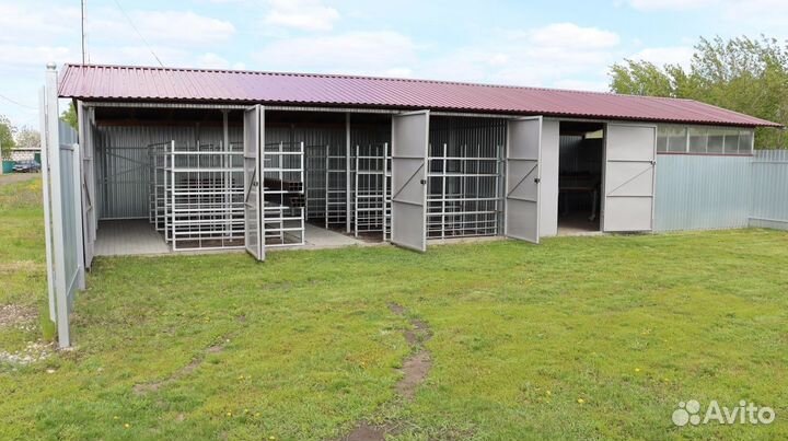 Металлобаза с домом