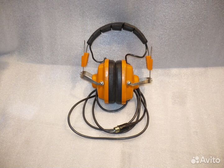 Стерео наушники динамические 