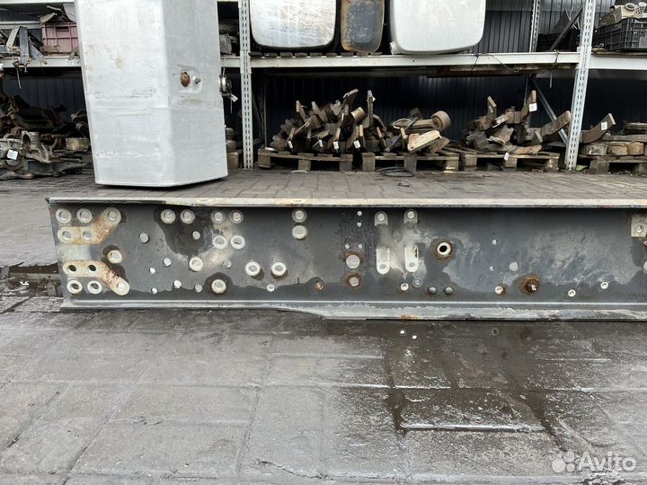 Лонжерон рамы левый Daf XF105