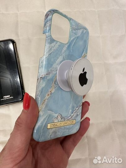 Чехол на iPhone