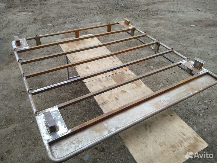 Туристический багажник на авто