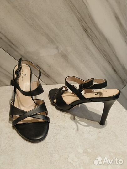 Босоножки 37