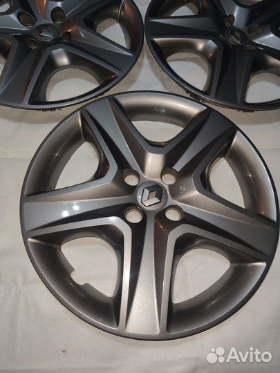 Колпак на Renault Sandero Stepway R16