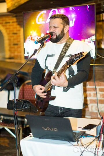 Вокалист, живая музыка, тамада на ваш праздник