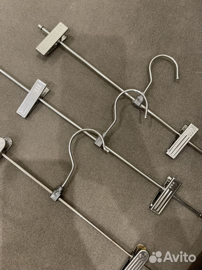 Вешалка металл с прищепками
