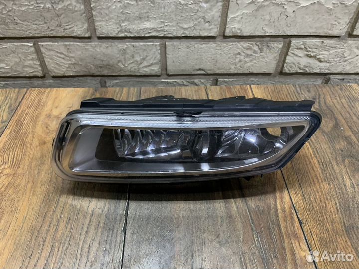 Volkswagen Polo Sedan Фара противотуманная левая