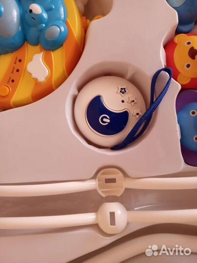 Музыкальная карусель на кроватку