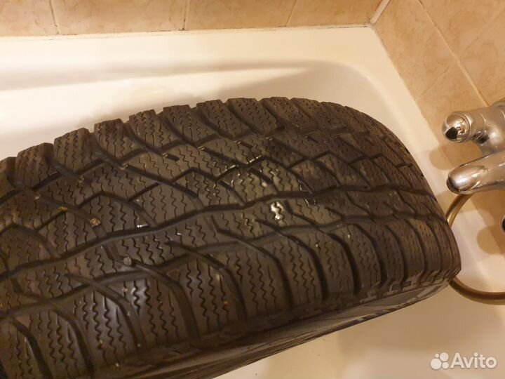 Viatti Bosco S/T V-526 215/70 R16