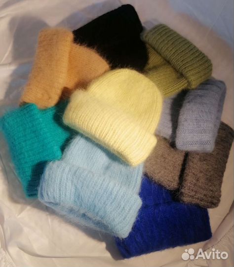 Шапки вязанные из пуха норки ручная работа