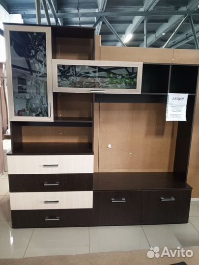 Стенка в гостинную новая