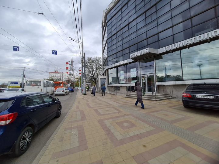 Торговая площадь, 180 м²