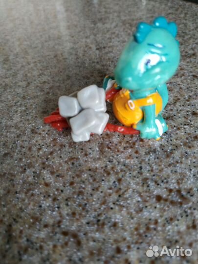 Игрушки из киндер сюрприза 90х