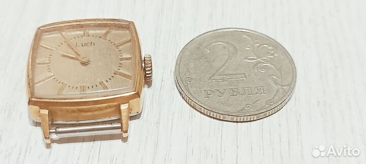 Наручные часы luch