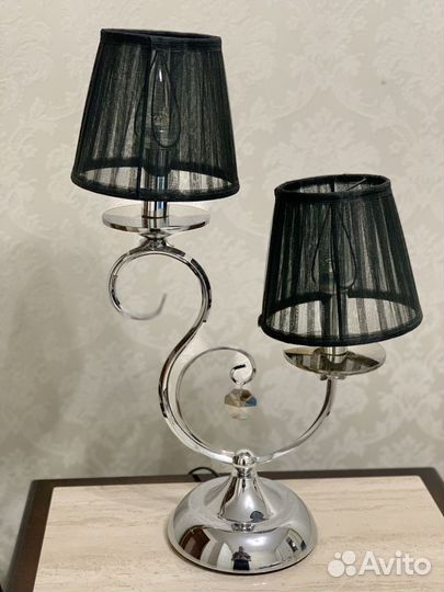 Лампа настольная