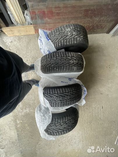 Nokian Tyres Hakkapeliitta 7 255/50 R17