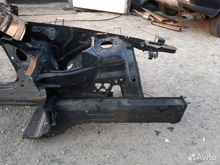 Лонжерон передний левый Bmw X1 E84 N46B20BD 2012