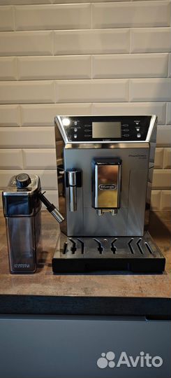 Кофемашина delonghi PrimaDonna Class ecam550.65