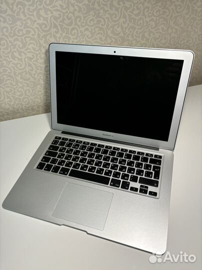 Apple macbook air 13 early 2015