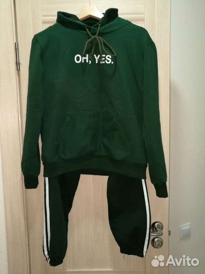 Спортивный костюм