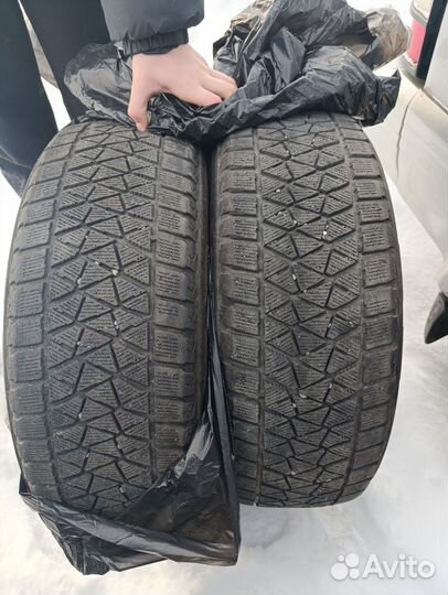 Bridgestone Blizzak DM-V2 235/60 R18