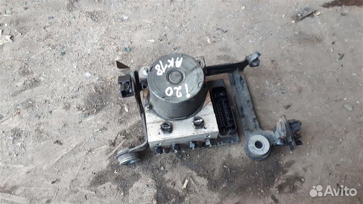 Блок ABS (насос) Hyundai i20 2008-2014