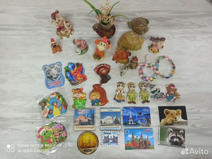 Магниты и фигурки пакетом