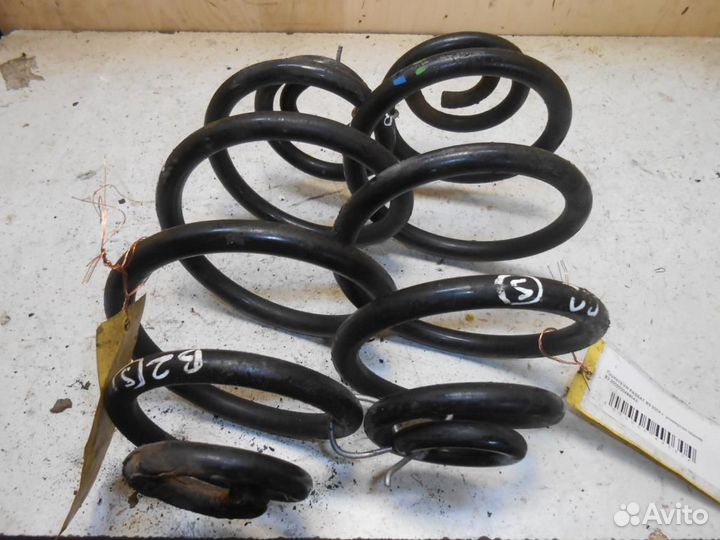 Пружина задняя Volkswagen Passat