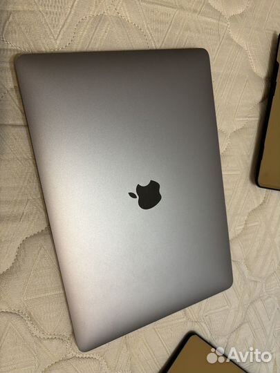 Apple MacBook air 13 2020 m1