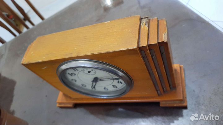 Настольные часы Владимир