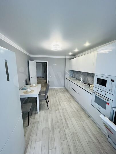 2-к. квартира, 90 м², 9/10 эт.