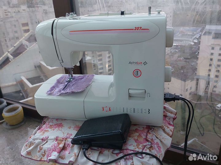 Швейная машинка astralux