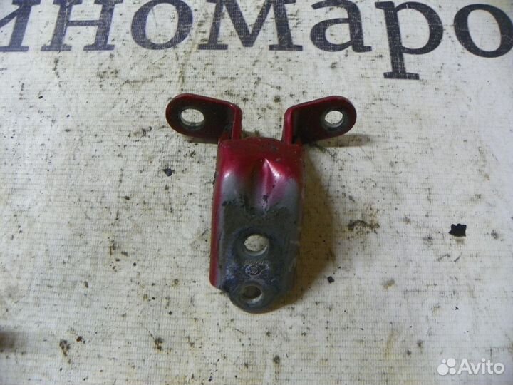 Петля двери Kia Ceed