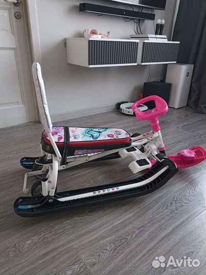 Детский снегокат с колесами и ручкой