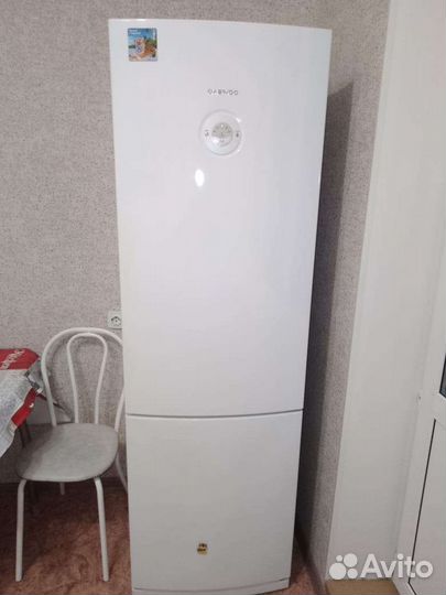 Холодильник daewoo