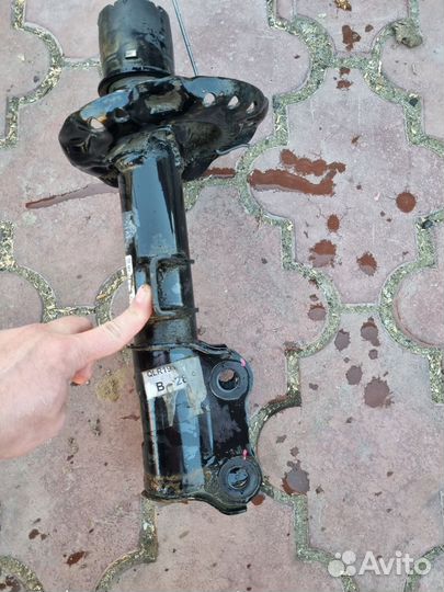 Стойка передняя