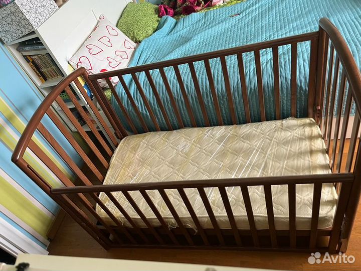 Детская кроватка