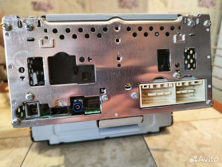 Штатное головное устройство на KIA sorento prime