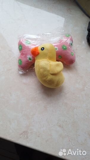 Игрушки для кошек и маленьких собачек