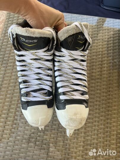 Коньки вратарские CCM SR 6D, Шорты вратарские