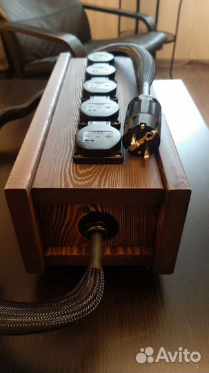 Дистрибьютор сетевой для аудиотехники