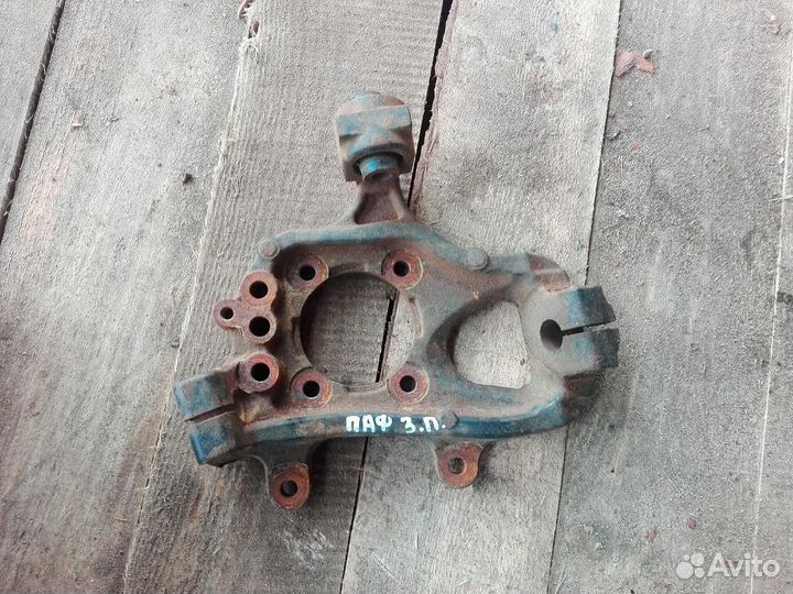 Кулак поворотный задний правый Ниссан Патфайндер